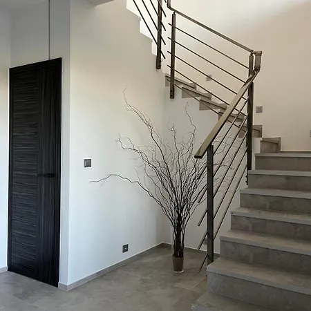 Luxury Vip 230m2+pool 37m2 *