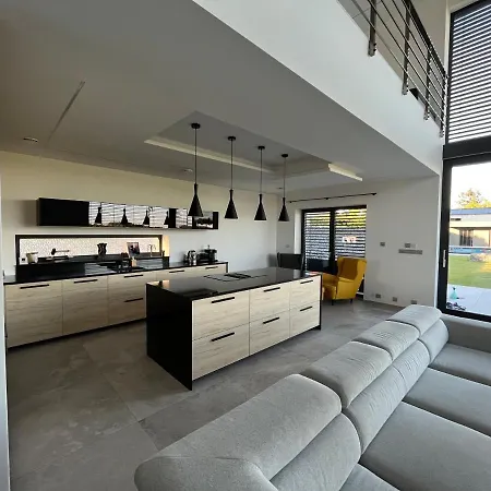 Luxury Vip 230m2+pool 37m2 Nové Jirny